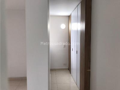Apartamento en arriendo en Belen, Medellín · foto 10 de 13