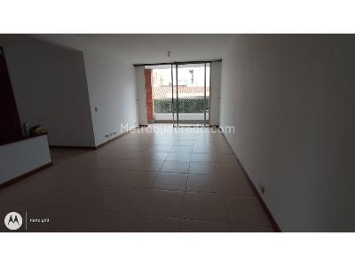 Apartamento de 3 alcobas en venta en El Poblado, Medellín, 80 m² · foto 3 de 15