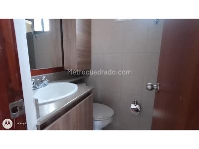 Apartamento de 3 alcobas en venta en El Poblado, Medellín, 80 m² · foto 14 de 15