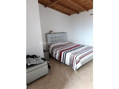 Casa de 3 alcobas en venta en Enciso, Medellín, 76 m² · foto 4 de 9