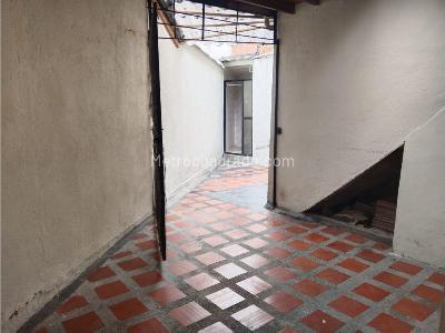 Casa de 4 alcobas en venta en Boston, Medellín, 118 m² · foto 10 de 13