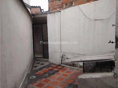Casa de 4 alcobas en venta en Boston, Medellín, 118 m² · foto 11 de 13