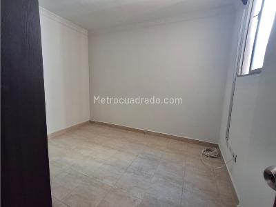 Apartamento en venta en San Antonio De Prado, Medellín · foto 4 de 9