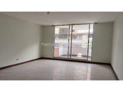 Apartaestudio en arriendo en Boston, Medellín, 40 m² · foto 3 de 8