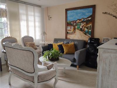 Apartamento en venta en Campo Valdes, Medellín · foto 3 de 10