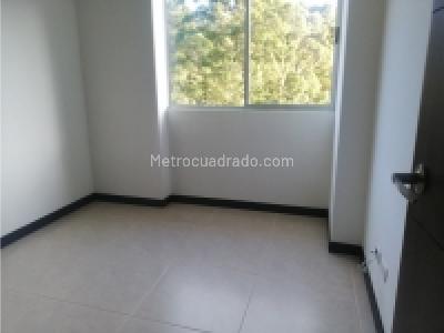 Apartamento de 3 alcobas en arriendo en San Jose, Sabaneta, 72 m² · foto 3 de 10