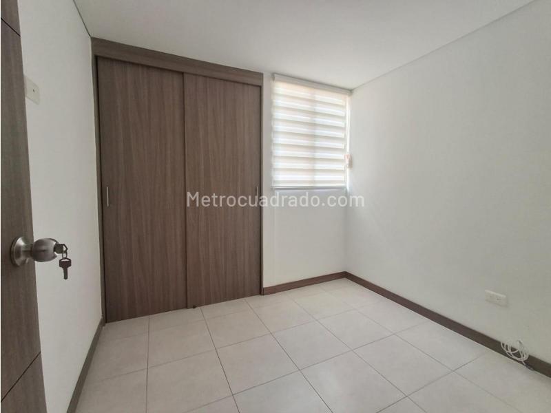 Bright 2BR Apartment with City Views in La Ferreria - 4