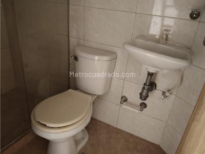 Apartaestudio en arriendo en Campo Valdes, Medellín, 32 m² · foto 7 de 8