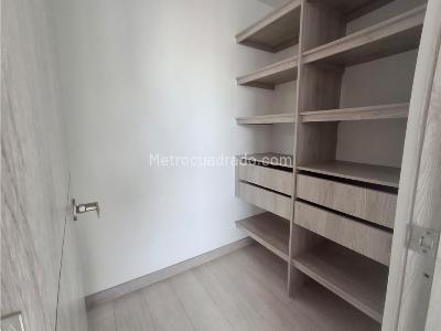 Apartamento en venta en Prados De Sabaneta, Sabaneta · foto 9 de 17