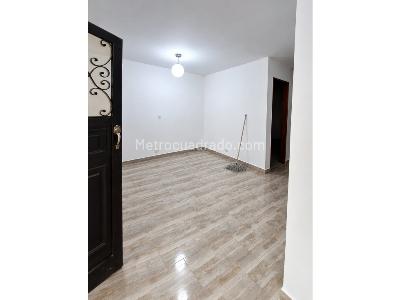 Apartamento de 2 alcobas en arriendo en Prado, Medellín, 36 m² · foto 2 de 5