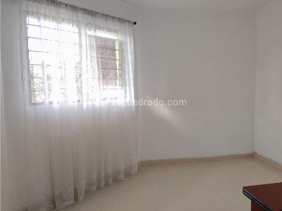 Casa de 2 alcobas en venta en Manrique, Medellín, 69 m² · foto 5 de 9