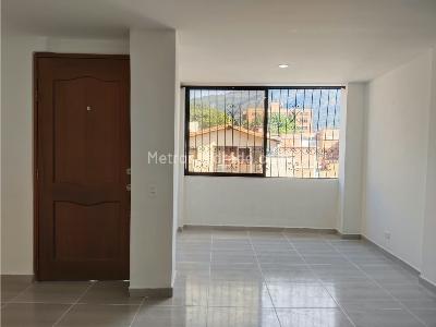 Apartamento en arriendo en La Candelaria, Medellín · foto 11 de 14