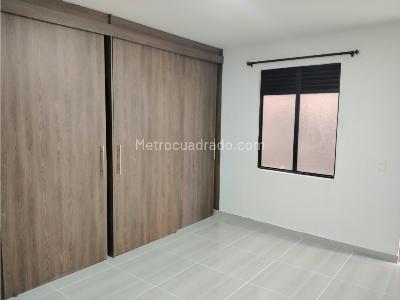 Apartamento en arriendo en La Candelaria, Medellín · foto 4 de 14