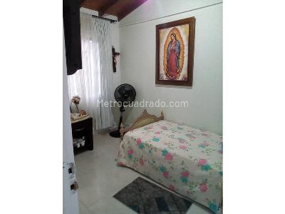 Casa de 4 alcobas en venta en La Magnolia, Envigado, 115 m² · foto 11 de 18