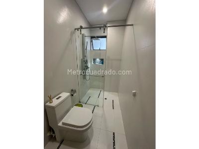 Apartamento de 3 alcobas en venta en Altos De Cabecera, Bucaramanga, 265 m² · foto 12 de 19