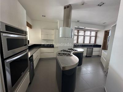 Apartamento de 3 alcobas en venta en Altos De Cabecera, Bucaramanga, 265 m² · foto 4 de 15