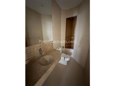 Apartamento de 3 alcobas en venta en Altos De Cabecera, Bucaramanga, 265 m² · foto 8 de 15