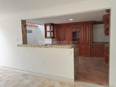 Casa de 4 alcobas en venta en Cañaveral, Floridablanca, 295 m² · foto 3 de 20