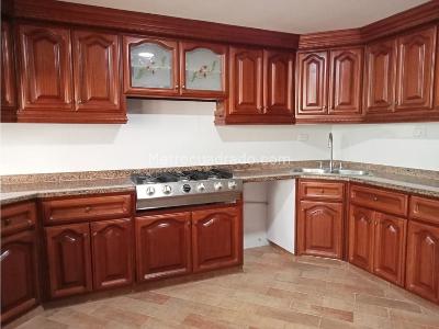 Casa de 4 alcobas en venta en Cañaveral, Floridablanca, 295 m² · foto 6 de 20