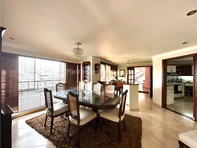 Apartamento de 3 alcobas en venta en Altos De Cabecera, Bucaramanga, 206 m² · foto 4 de 17