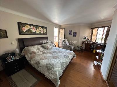 Apartamento de 3 alcobas en venta en Altos De Cabecera, Bucaramanga, 206 m² · foto 9 de 17