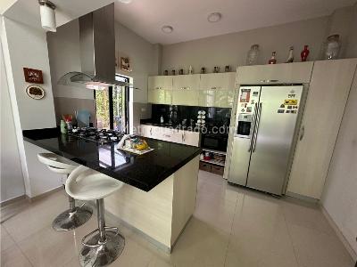 Casa de 4 alcobas en venta en Menzuli 37, Bucaramanga, 695 m² · foto 5 de 20