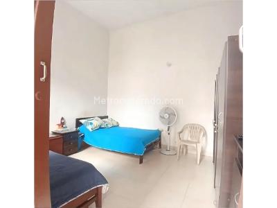 Casa de 5 alcobas en venta en Alarcon, Bucaramanga, 220 m² · foto 6 de 9