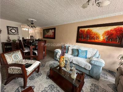 Casa de 4 alcobas en venta en Provenza, Bucaramanga, 230 m² · foto 3 de 12