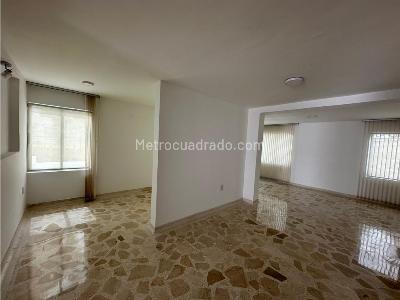 Casa de 5 alcobas en venta en La Victoria, Bucaramanga, 300 m² · foto 11 de 20