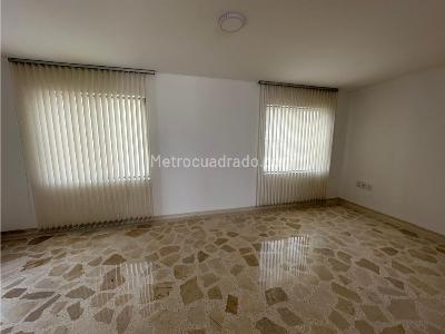 Casa de 5 alcobas en venta en La Victoria, Bucaramanga, 300 m² · foto 15 de 20