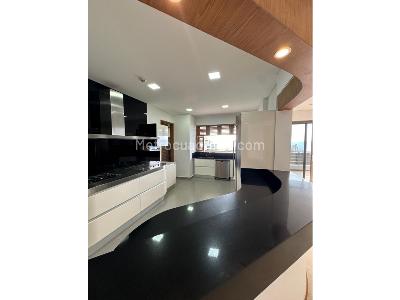 Apartamento de 4 alcobas en venta en Cabecera, Bucaramanga, 250 m² · foto 5 de 16