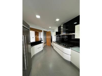 Apartamento de 4 alcobas en venta en Cabecera, Bucaramanga, 250 m² · foto 6 de 16