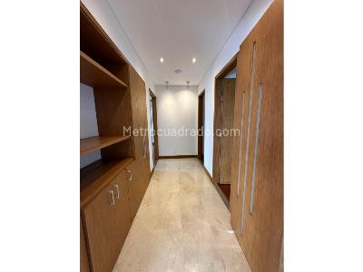 Apartamento de 4 alcobas en venta en Cabecera, Bucaramanga, 250 m² · foto 10 de 16