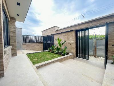 Casa de 5 alcobas en venta en Lagos Del Cacique, Bucaramanga, 486 m² · foto 3 de 20