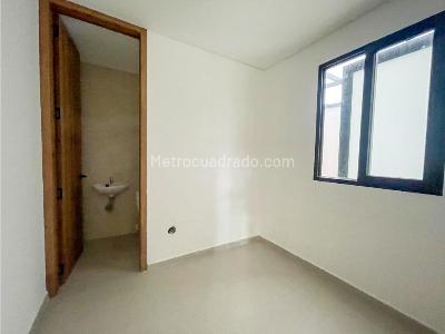 Casa de 5 alcobas en venta en Lagos Del Cacique, Bucaramanga, 486 m² · foto 11 de 20