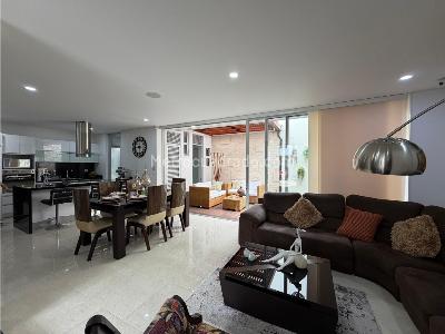 Casa de 3 alcobas en venta en Lagos Del Cacique, Bucaramanga, 226 m² · foto 3 de 19