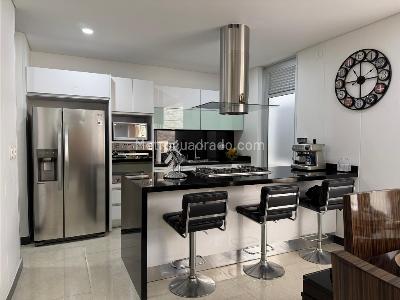Casa de 3 alcobas en venta en Lagos Del Cacique, Bucaramanga, 226 m² · foto 9 de 19