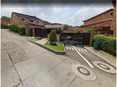 Casa de 4 alcobas en venta en Lagos Del Cacique, Bucaramanga, 263 m² · foto 2 de 20
