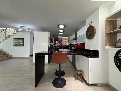 Casa de 3 alcobas en venta en Cabecera Del Llano, Bucaramanga, 596 m² · foto 13 de 20
