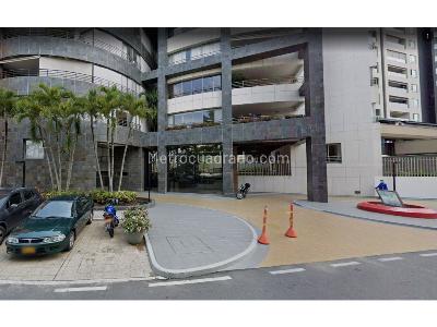 Apartamento de 3 alcobas en venta en Cabecera, Bucaramanga, 303 m² · foto 2 de 13