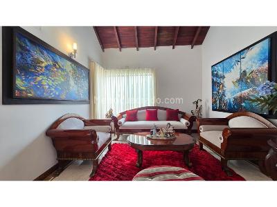 Casa de 5 alcobas en venta en Lagos Del Cacique, Bucaramanga, 693 m² · foto 2 de 16