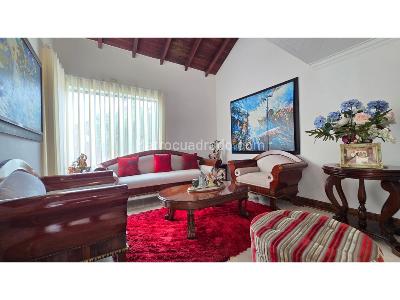 Casa de 5 alcobas en venta en Lagos Del Cacique, Bucaramanga, 693 m² · foto 3 de 16