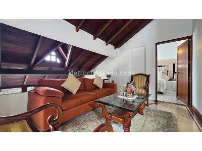 Casa de 5 alcobas en venta en Lagos Del Cacique, Bucaramanga, 693 m² · foto 5 de 16