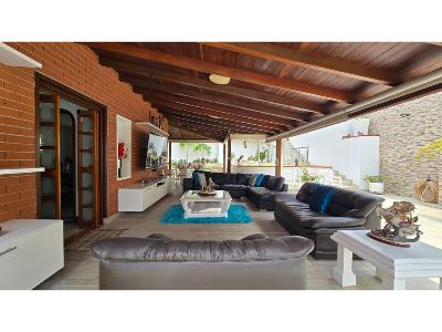 Casa de 5 alcobas en venta en Lagos Del Cacique, Bucaramanga, 693 m² · foto 13 de 16