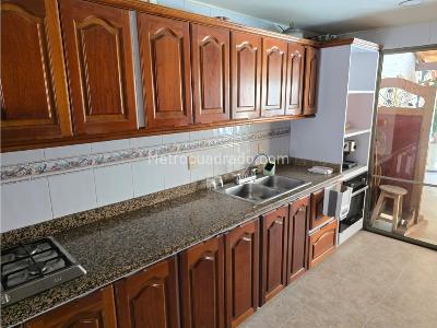 Casa de 5 alcobas en venta en Lagos Del Cacique, Bucaramanga, 300 m² · foto 11 de 20