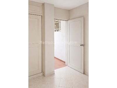 Apartamento de 3 alcobas en venta en Cabecera Del Llano, Bucaramanga, 128 m² · foto 7 de 8