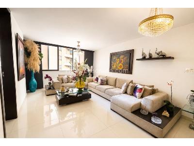 Apartamento de 4 alcobas en venta en Cabecera, Bucaramanga, 184 m² · foto 2 de 12