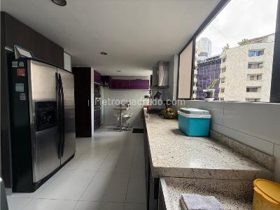 Apartamento de 4 alcobas en venta en Cabecera, Bucaramanga, 184 m² · foto 3 de 12