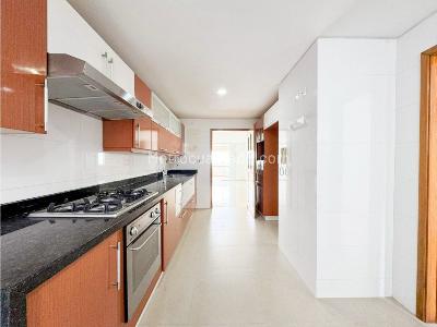 Apartamento de 4 alcobas en venta en Cabecera Del Llano, Bucaramanga, 180 m² · foto 8 de 20