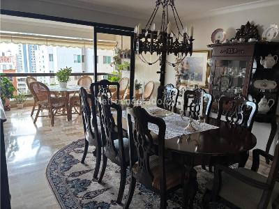 Apartamento de 5 alcobas en venta en Cabecera, Bucaramanga, 220 m² · foto 3 de 11